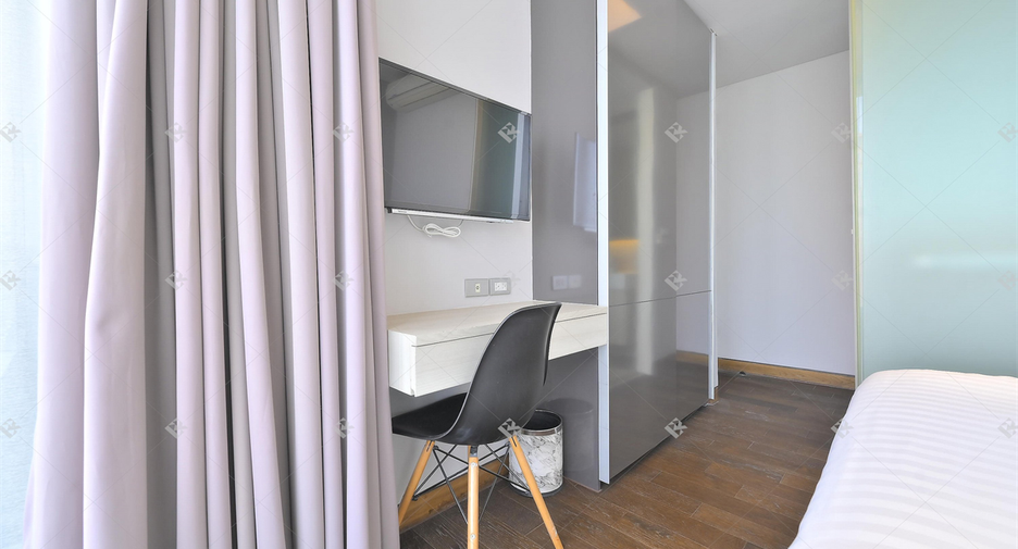 For rent 2 bedrooms condo in Khlong Toei, Bangkok