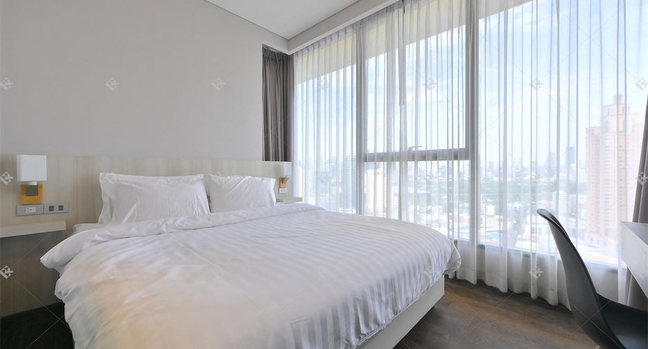 For rent 2 bedrooms condo in Khlong Toei, Bangkok