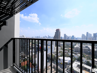 À louer 2 chambres condo à Watthana, Bangkok
