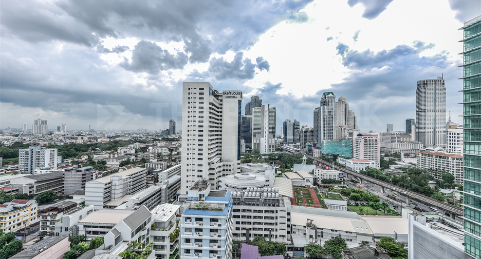 For rent 2 bedrooms condo in Sathon, Bangkok