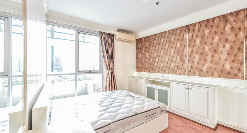 For rent 2 bedrooms condo in Sathon, Bangkok