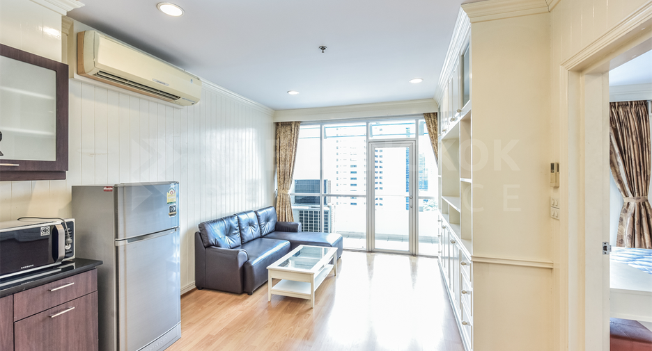 For rent 2 bedrooms condo in Sathon, Bangkok
