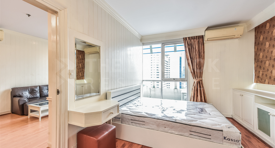 For rent 2 bedrooms condo in Sathon, Bangkok