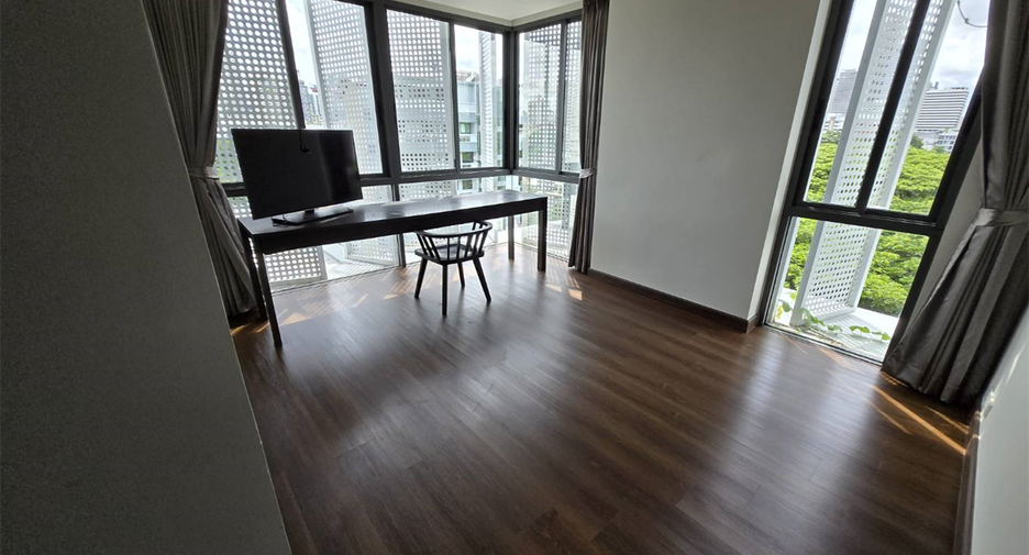 Condo en alquiler de 3 habitaciones en Watthana, Bangkok