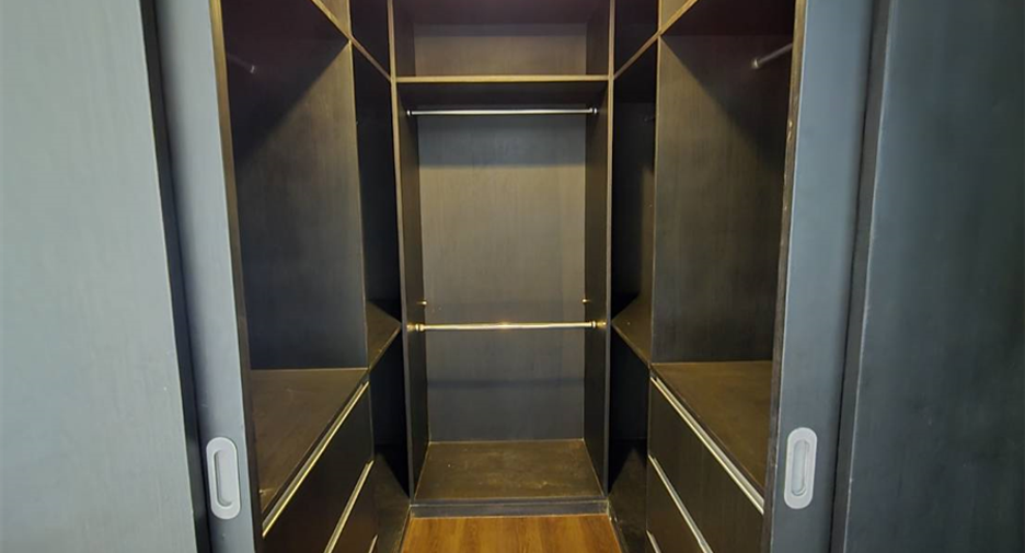 Condo en alquiler de 3 habitaciones en Watthana, Bangkok