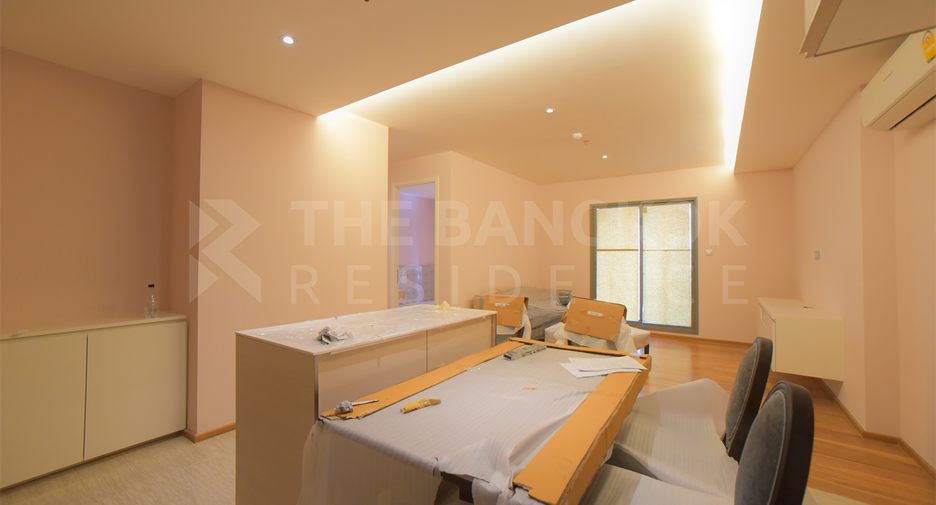 For rent 2 bedrooms condo in Watthana, Bangkok