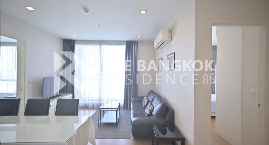 For rent 2 bedrooms condo in Phra Khanong, Bangkok