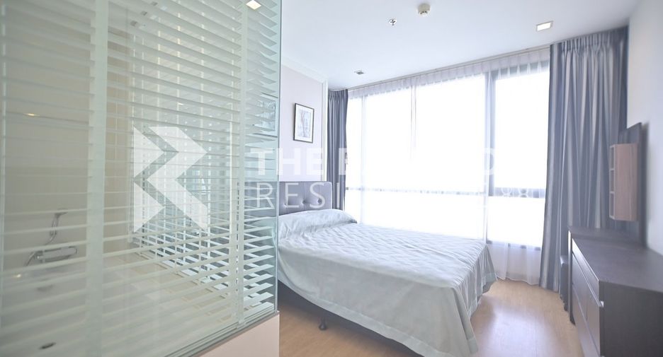 For rent 2 bedrooms condo in Phra Khanong, Bangkok