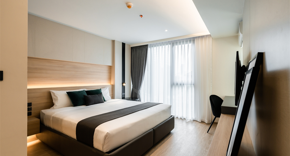 For rent 2 bedrooms condo in Watthana, Bangkok