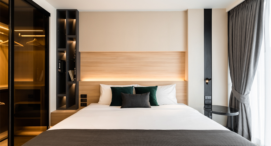 For rent 2 bedrooms condo in Watthana, Bangkok