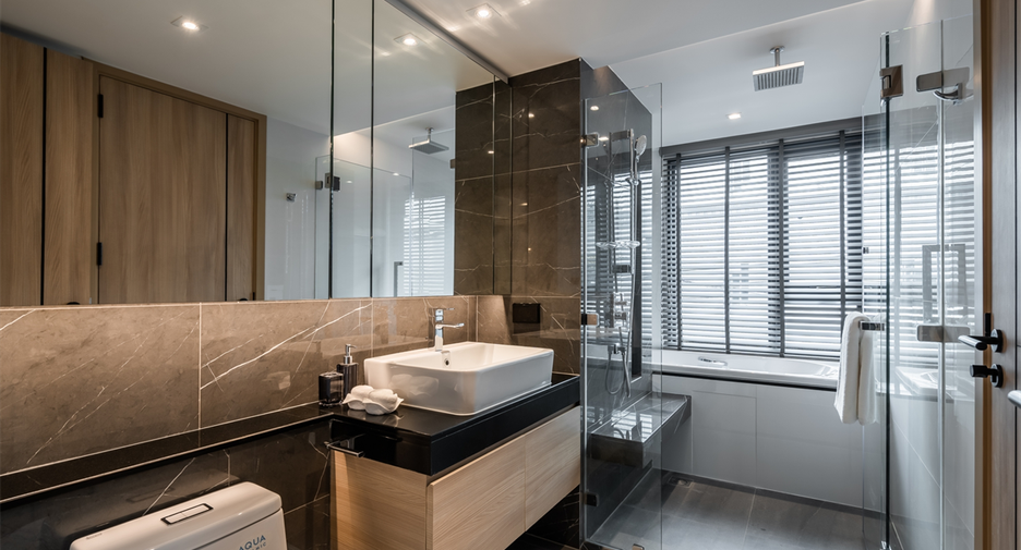 For rent 2 bedrooms condo in Watthana, Bangkok