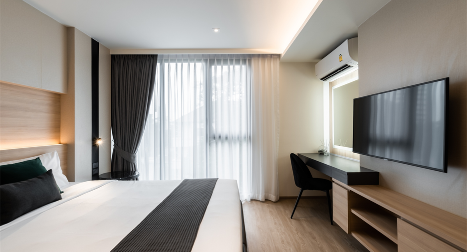 For rent 2 bedrooms condo in Watthana, Bangkok