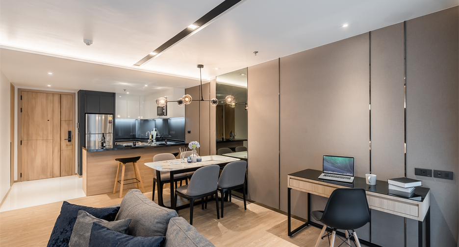 For rent 2 bedrooms condo in Watthana, Bangkok