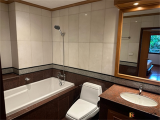 For rent 1 bed condo in Yan Nawa, Bangkok