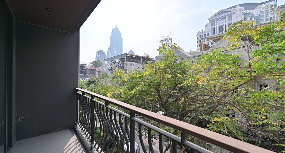 Wohnung zur Miete mit 2 Zimmer in Pathum Wan, Bangkok