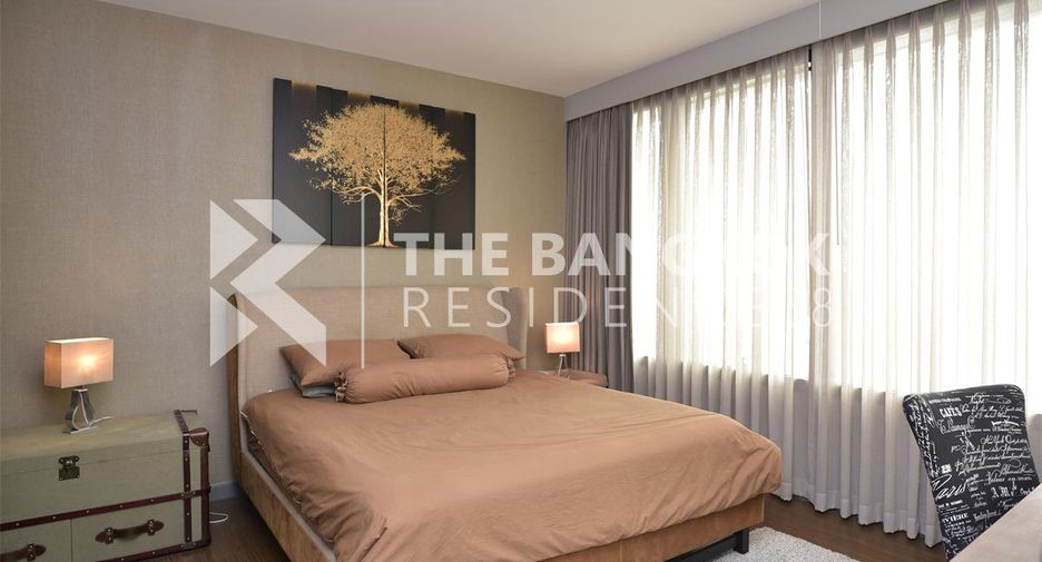 For rent 2 bedrooms condo in Bang Rak, Bangkok