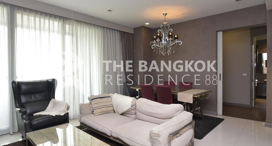For rent 2 bedrooms condo in Bang Rak, Bangkok