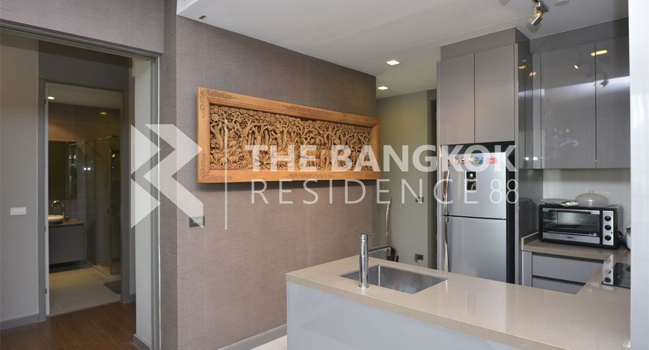 For rent 2 bedrooms condo in Bang Rak, Bangkok