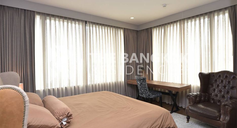 For rent 2 bedrooms condo in Bang Rak, Bangkok