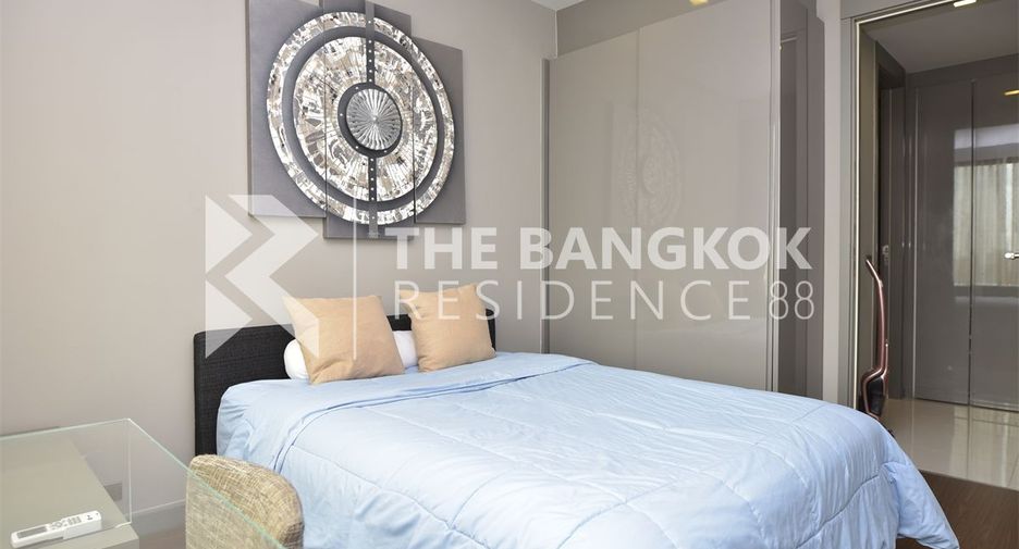 For rent 2 bedrooms condo in Bang Rak, Bangkok