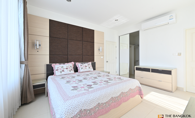 Condo en alquiler de 2 habitaciones en Khlong Toei, Bangkok