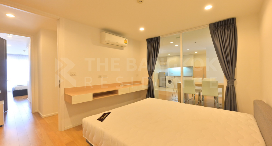 For rent 3 bedrooms condo in Watthana, Bangkok