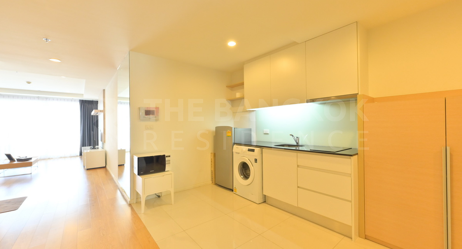 For rent 3 bedrooms condo in Watthana, Bangkok