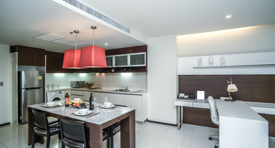 For rent 2 bedrooms condo in Sathon, Bangkok