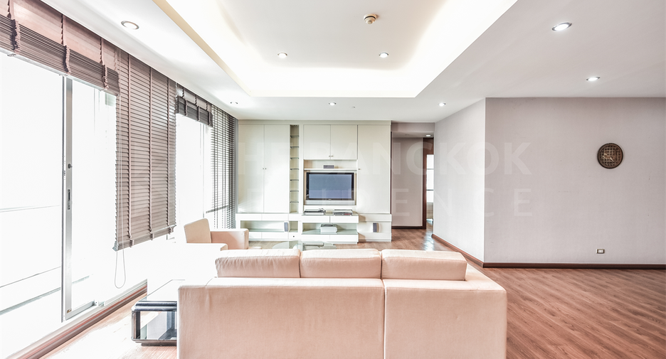 For rent 3 ベッドルーム condo in Sathon, Bangkok