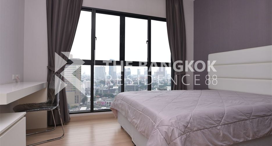 For rent 2 bedrooms condo in Khlong San, Bangkok