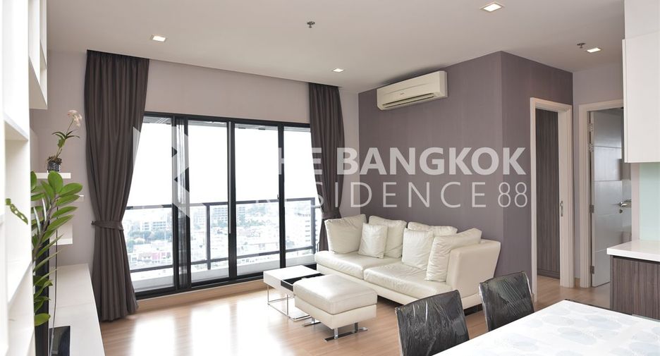 For rent 2 bedrooms condo in Khlong San, Bangkok