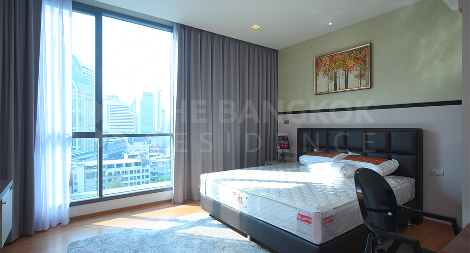 For rent 2 bedrooms condo in Khlong Toei, Bangkok