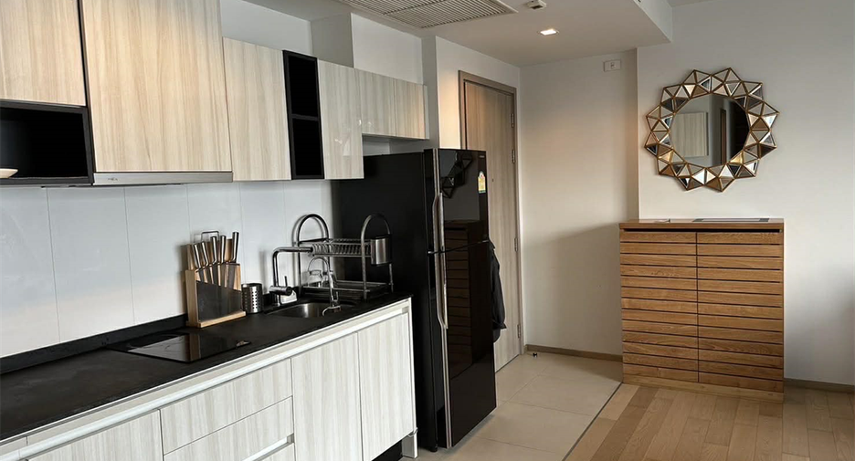 For rent 2 bedrooms condo in Watthana, Bangkok