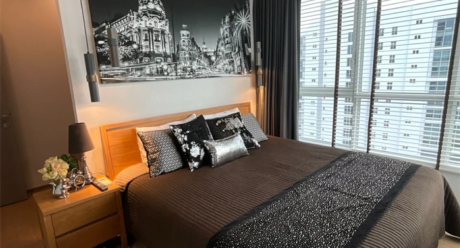 For rent 2 bedrooms condo in Watthana, Bangkok