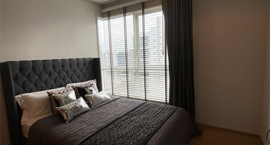 For rent 2 bedrooms condo in Watthana, Bangkok