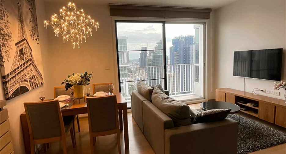 For rent 2 bedrooms condo in Watthana, Bangkok