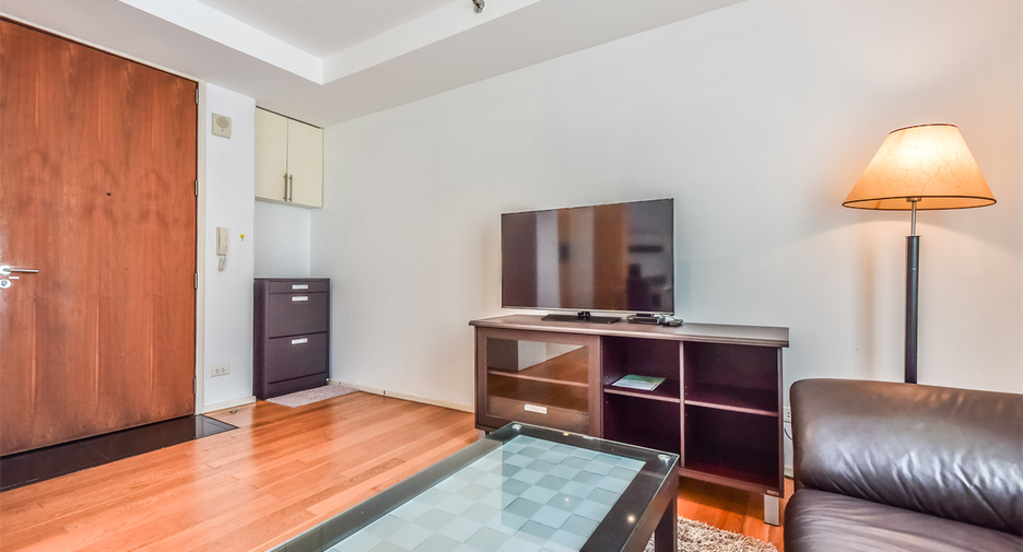 For rent 1 bed condo in Sathon, Bangkok