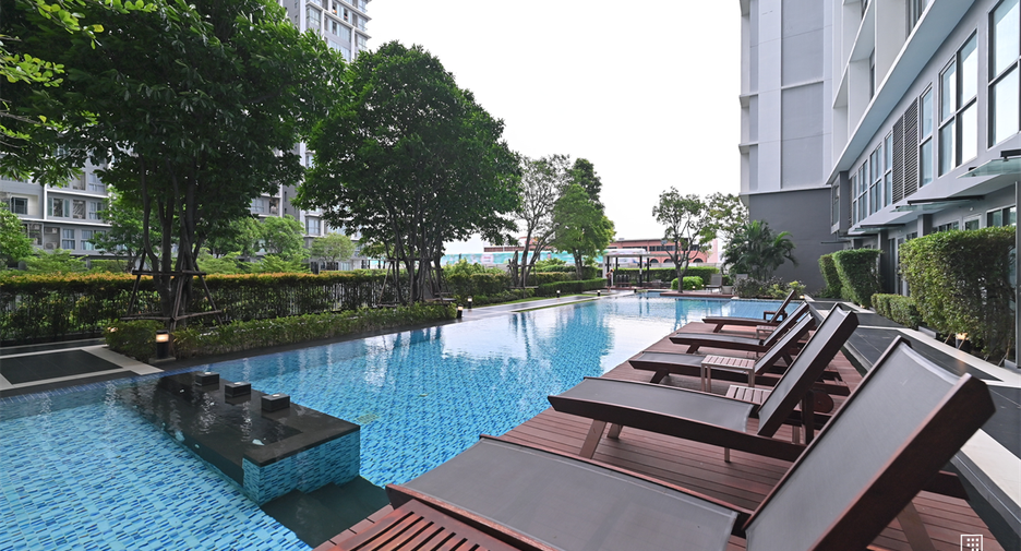 For rent 2 bedrooms condo in Phra Khanong, Bangkok