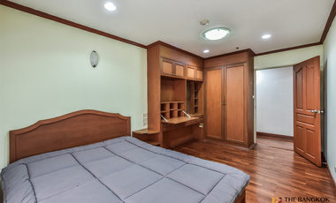 For rent 2 bedrooms condo in Pathum Wan, Bangkok