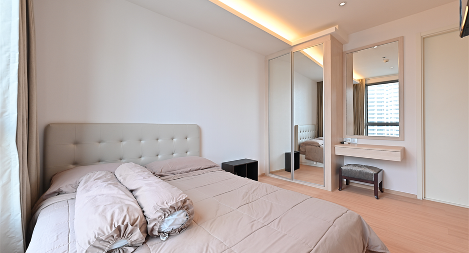 For rent 1 bed condo in Watthana, Bangkok