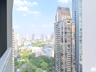 Condo en alquiler de 2 habitaciones en Khlong Toei, Bangkok