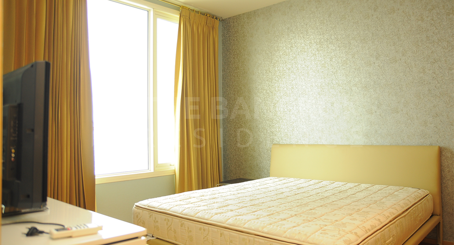 For rent 1 bed condo in Sathon, Bangkok