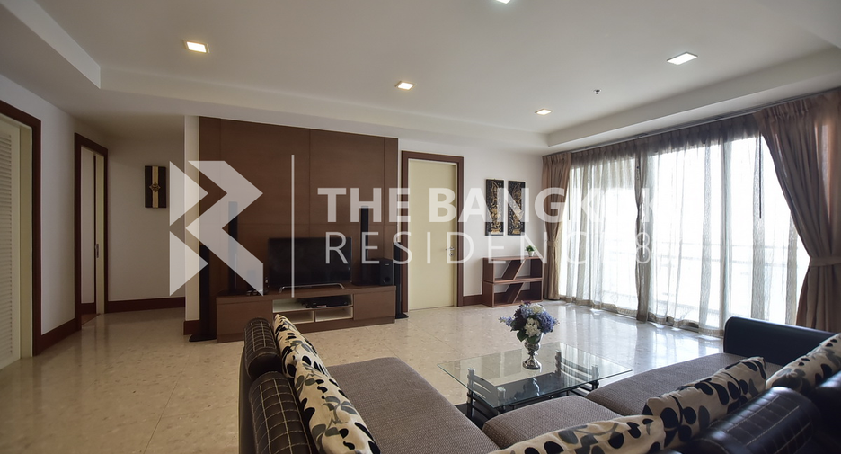 For rent 3 ベッドルーム condo in Khlong Toei, Bangkok