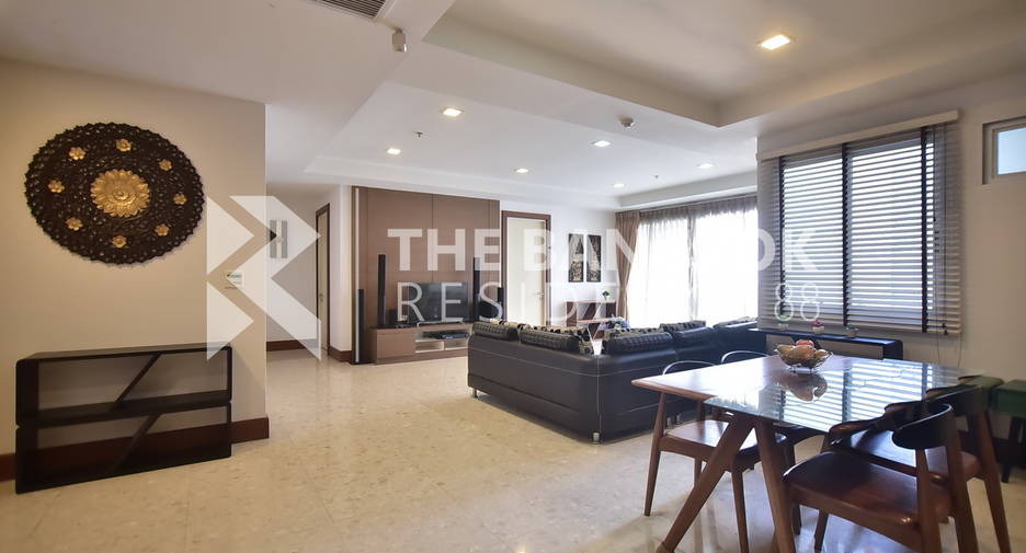 For rent 3 ベッドルーム condo in Khlong Toei, Bangkok