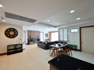 Wohnung zur Miete mit 3 Zimmer in Khlong Toei, Bangkok
