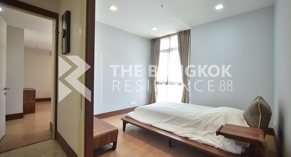 For rent 3 ベッドルーム condo in Khlong Toei, Bangkok