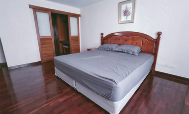 For rent 3 bedrooms condo in Watthana, Bangkok