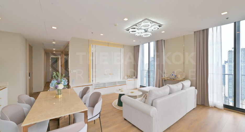 For rent 2 bedrooms condo in Watthana, Bangkok