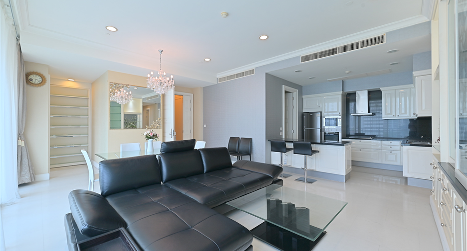 For rent 3 bedrooms condo in Watthana, Bangkok