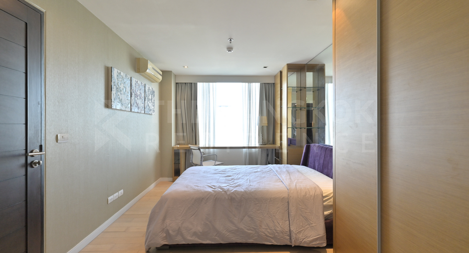 For rent 2 bedrooms condo in Watthana, Bangkok